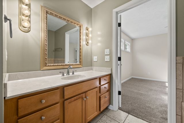 202 Partridge Pt, Cadiz, KY 42211