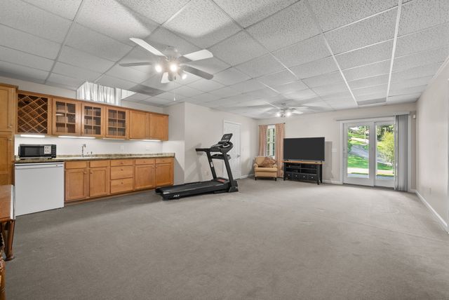 202 Partridge Pt, Cadiz, KY 42211