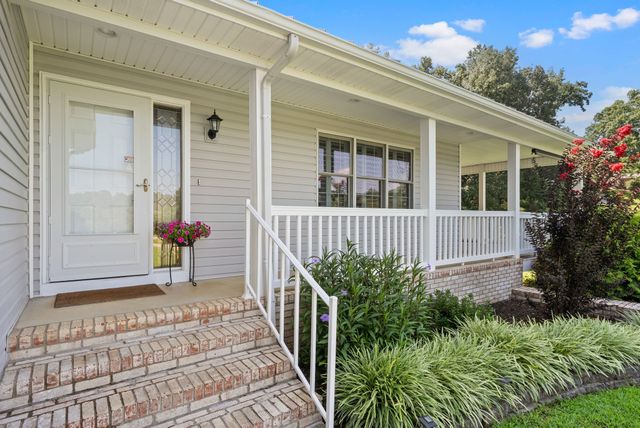 202 Partridge Pt, Cadiz, KY 42211