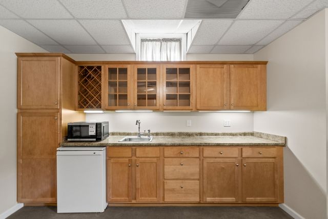 202 Partridge Pt, Cadiz, KY 42211