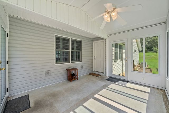 202 Partridge Pt, Cadiz, KY 42211