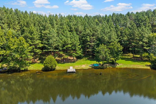 202 Partridge Pt, Cadiz, KY 42211