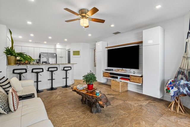 2093 NW 52nd Street 2093, Boca Raton, FL 33496