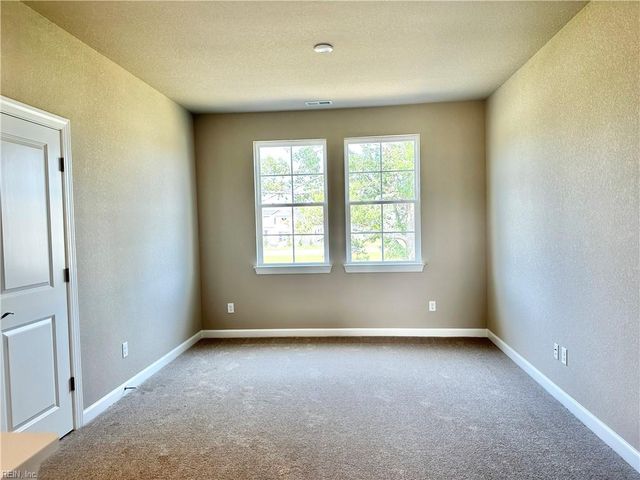 321 Station DR, Suffolk, VA 23434