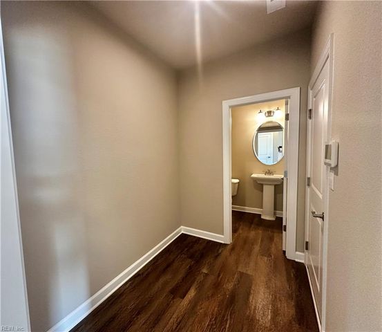 321 Station DR, Suffolk, VA 23434