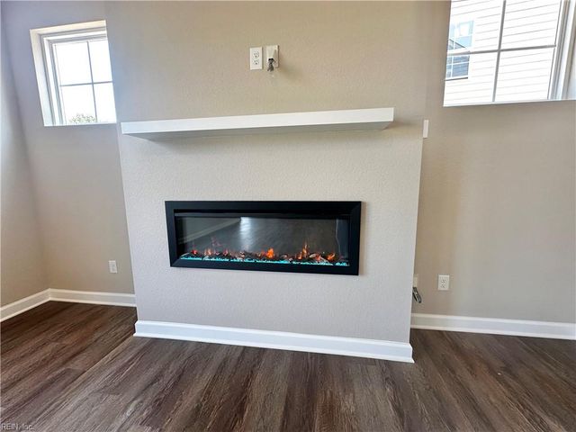 321 Station DR, Suffolk, VA 23434