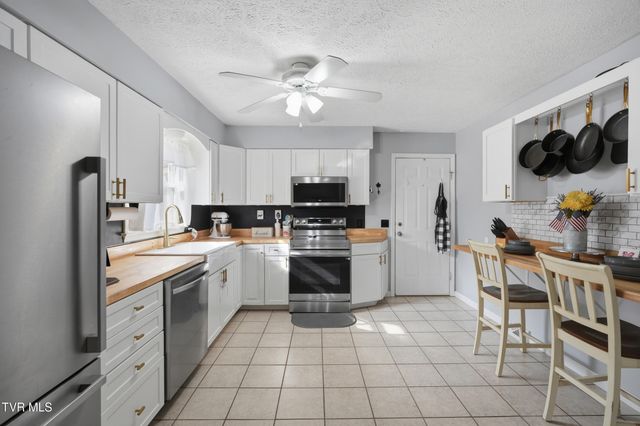 413 Fraley Avenue, Duffield, VA 24244