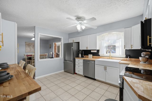 413 Fraley Avenue, Duffield, VA 24244