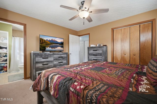 413 Fraley Avenue, Duffield, VA 24244