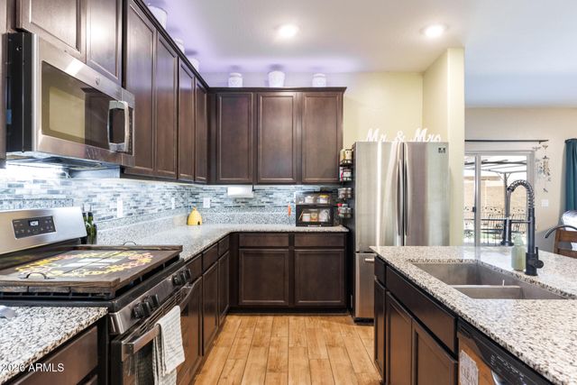 308 W PACIFIC Drive, Casa Grande, AZ 85122