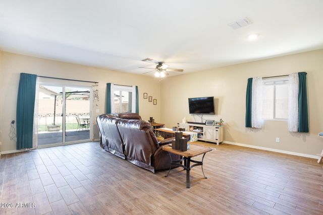 308 W PACIFIC Drive, Casa Grande, AZ 85122