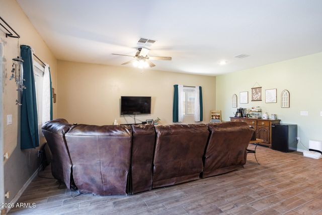 308 W PACIFIC Drive, Casa Grande, AZ 85122