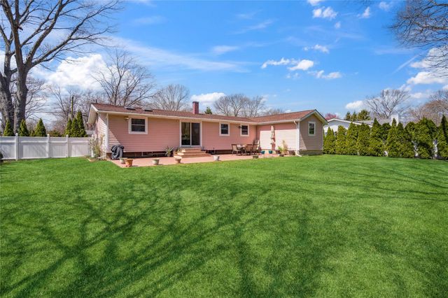 3 Longhorn Lane, East Setauket, NY 11733