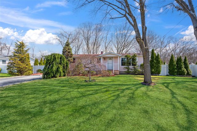 3 Longhorn Lane, East Setauket, NY 11733