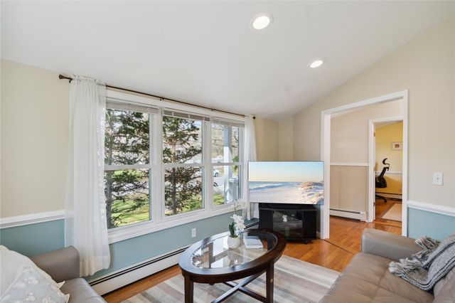 3 Longhorn Lane, East Setauket, NY 11733