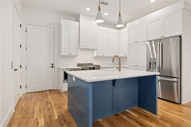 4621 S 47th Street, Rogers, AR 72758