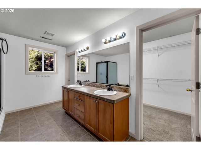 5817 Ne 59TH Ave, Vancouver, WA 98661