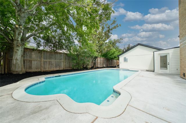 7906 Duffield Lane, Houston, TX 77071