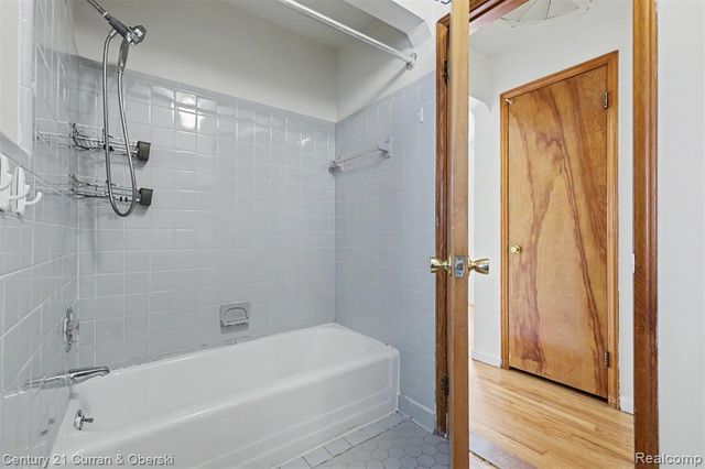 8949 Fox Avenue, Allen Park, MI 48101