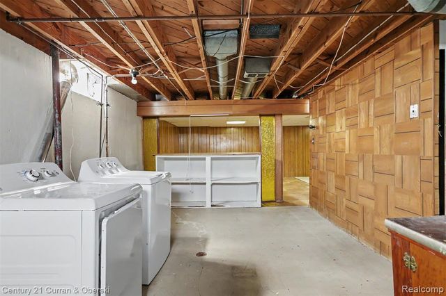8949 Fox Avenue, Allen Park, MI 48101