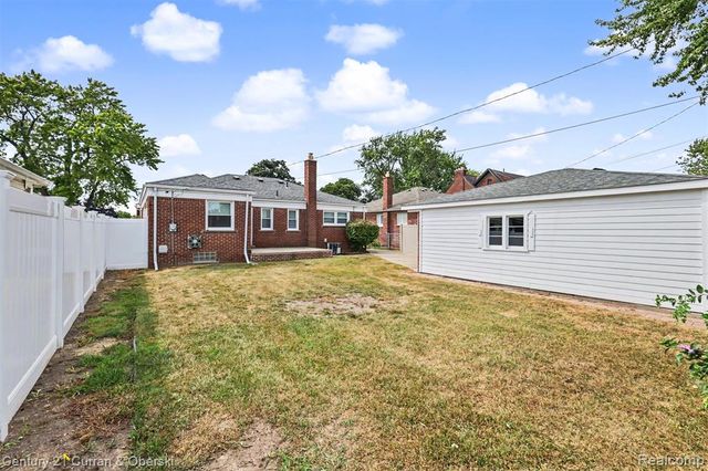 8949 Fox Avenue, Allen Park, MI 48101