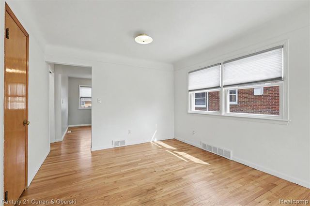 8949 Fox Avenue, Allen Park, MI 48101