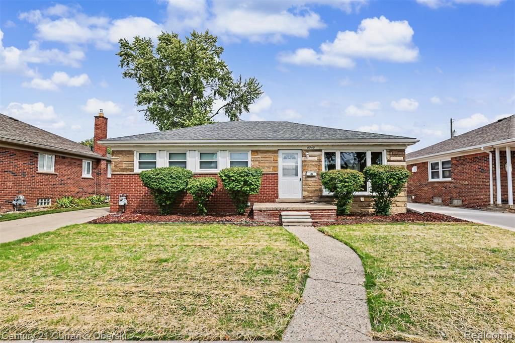 8949 Fox Avenue, Allen Park, MI 48101