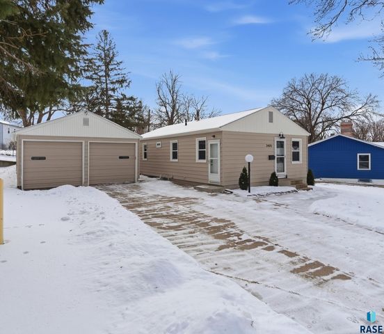 3405 E 20th St Street, Sioux Falls, SD 57103