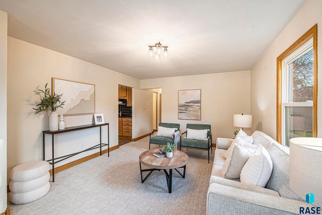 3405 E 20th St Street, Sioux Falls, SD 57103