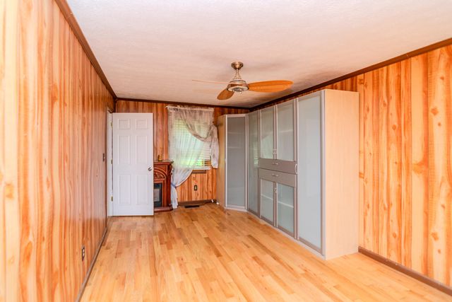 970 Highway 3001, Coalgood, KY 40818