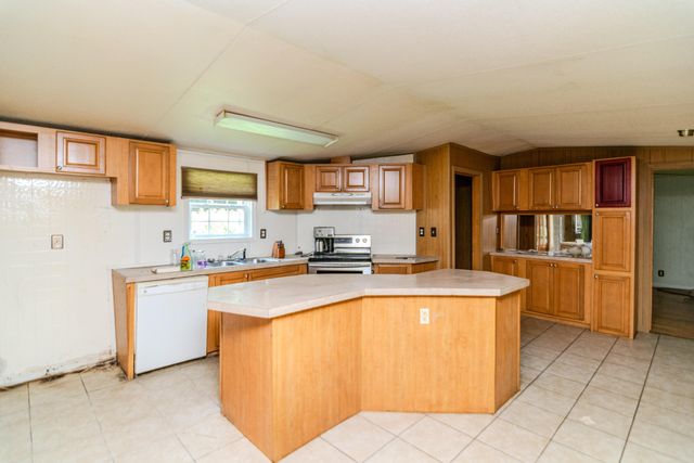 970 Highway 3001, Coalgood, KY 40818