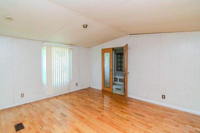 970 Highway 3001, Coalgood, KY 40818