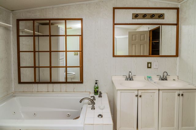 970 Highway 3001, Coalgood, KY 40818