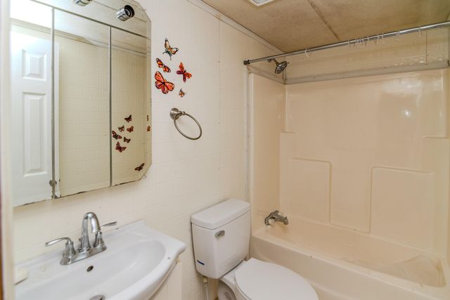 970 Highway 3001, Coalgood, KY 40818