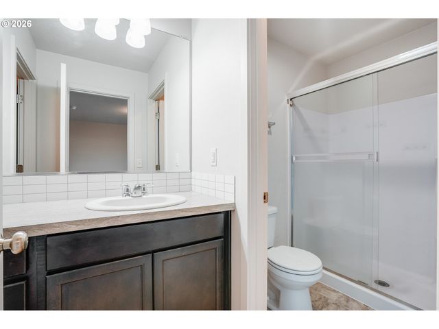 2240 Se 16TH St, Gresham, OR 97080