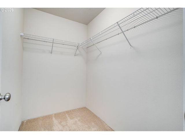 2240 Se 16TH St, Gresham, OR 97080