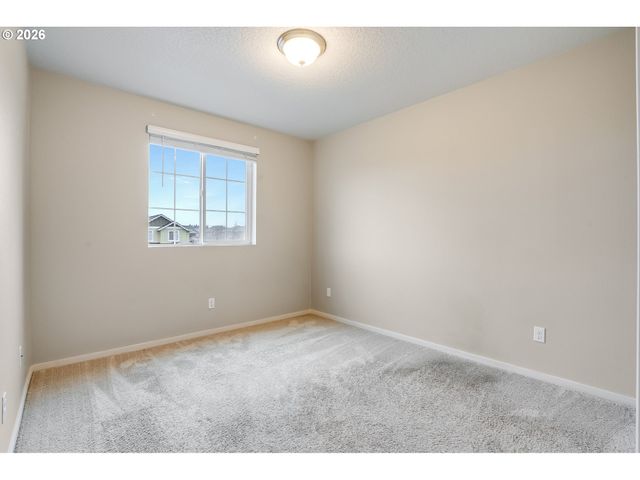 2240 Se 16TH St, Gresham, OR 97080