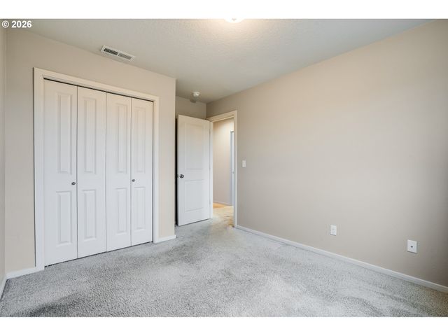 2240 Se 16TH St, Gresham, OR 97080