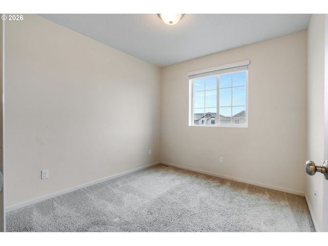 2240 Se 16TH St, Gresham, OR 97080