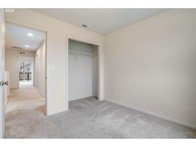 2240 Se 16TH St, Gresham, OR 97080