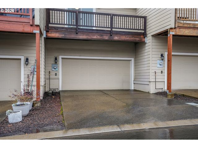 2240 Se 16TH St, Gresham, OR 97080