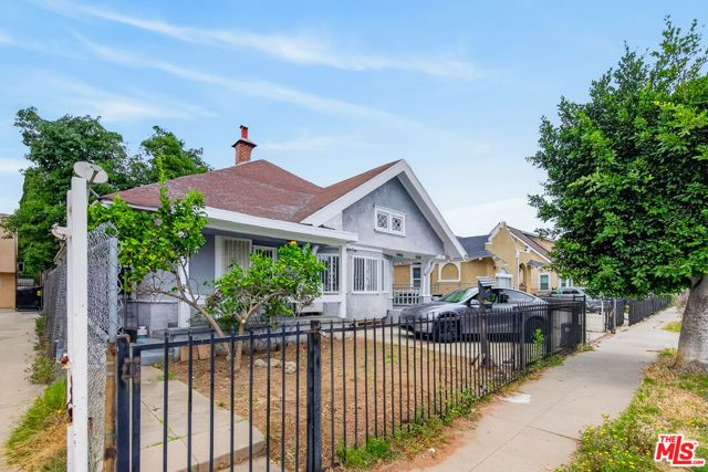 2905 W 14th Street, Los Angeles, CA 90006