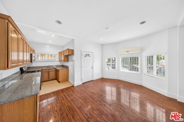2905 W 14th Street, Los Angeles, CA 90006