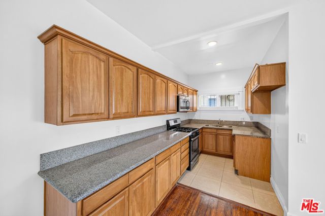 2905 W 14th Street, Los Angeles, CA 90006