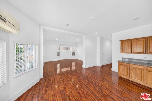 2905 W 14th Street, Los Angeles, CA 90006