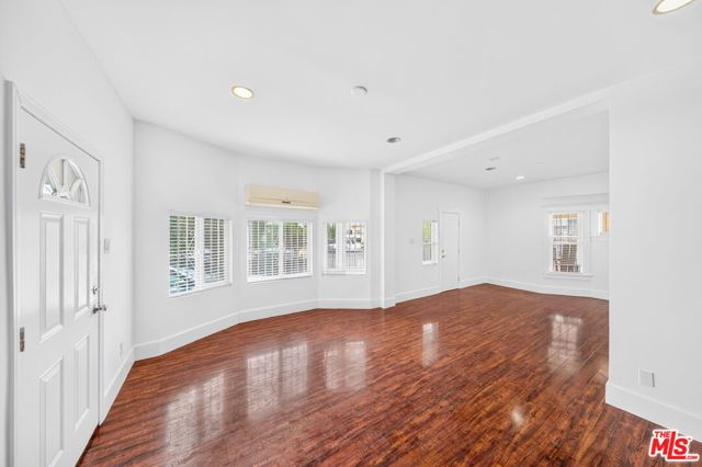 2905 W 14th Street, Los Angeles, CA 90006