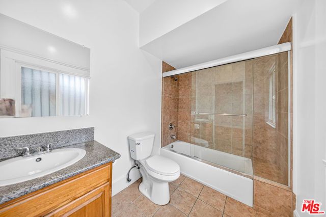 2905 W 14th Street, Los Angeles, CA 90006