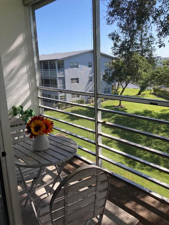 Image 13 of property listing at 287 Suffolk G, Boca Raton, FL 33434