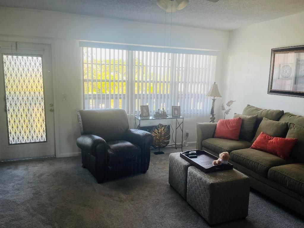 Image 6 of property listing at 287 Suffolk G, Boca Raton, FL 33434