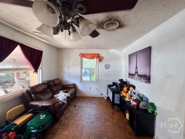 410 E Montgomery, Savannah, GA 31406